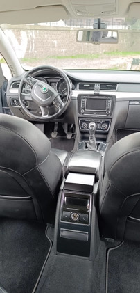 Skoda Superb cena 29999 przebieg: 299000, rok produkcji 2010 z Gubin małe 352